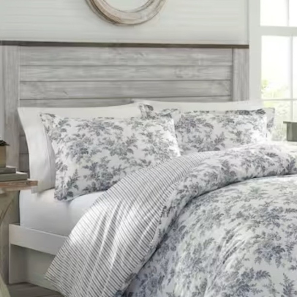 Laura Ashley Annalise floral Pillowcases Cotton Shabby Chic Blue White King